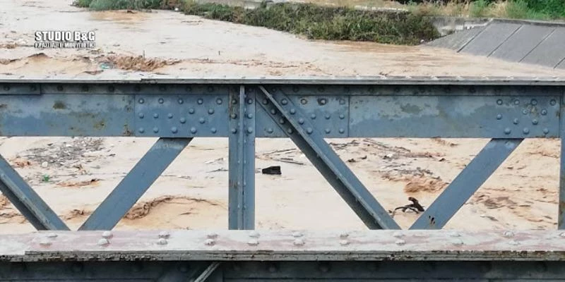 Φούσκωσε ποτάμι στο Άργος – Εκκενώθηκαν σπίτια (βίντεο)